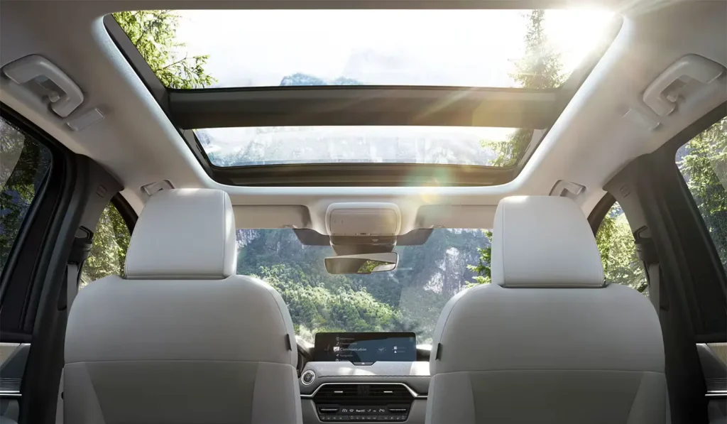 movi mazda cx-60 interno
