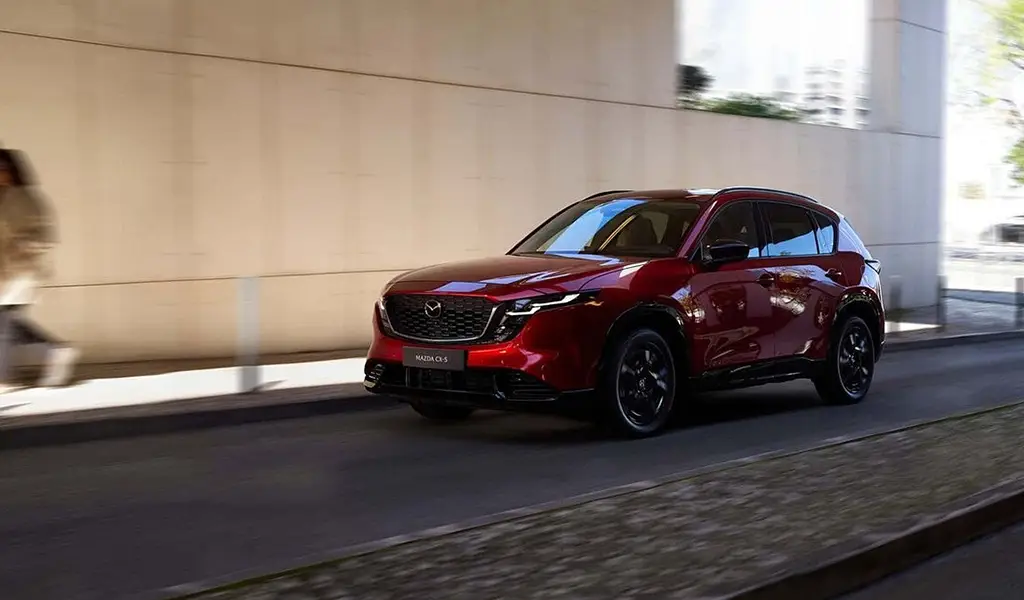 Ecco come si rinnova Mazda CX-5: design, tecnologia e comfort di nuova generazione