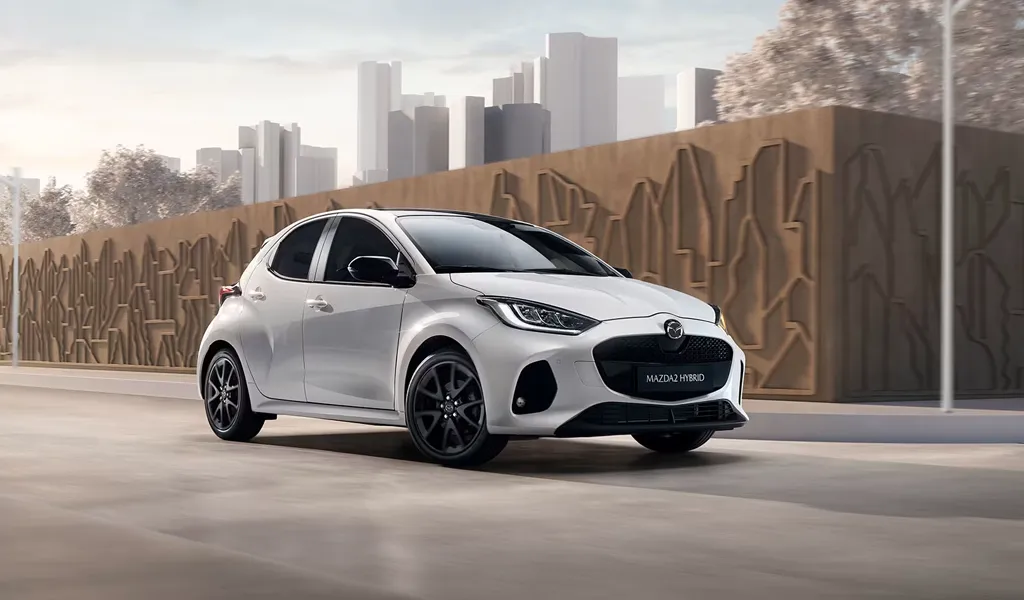 Mazda 2 Hybrid 2026: Consumi record e dotazioni ancora più ricche